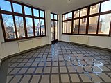 Raum mit Balkon