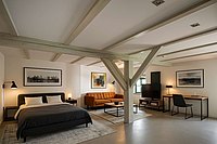 Loft (mit KI eingerichtet)