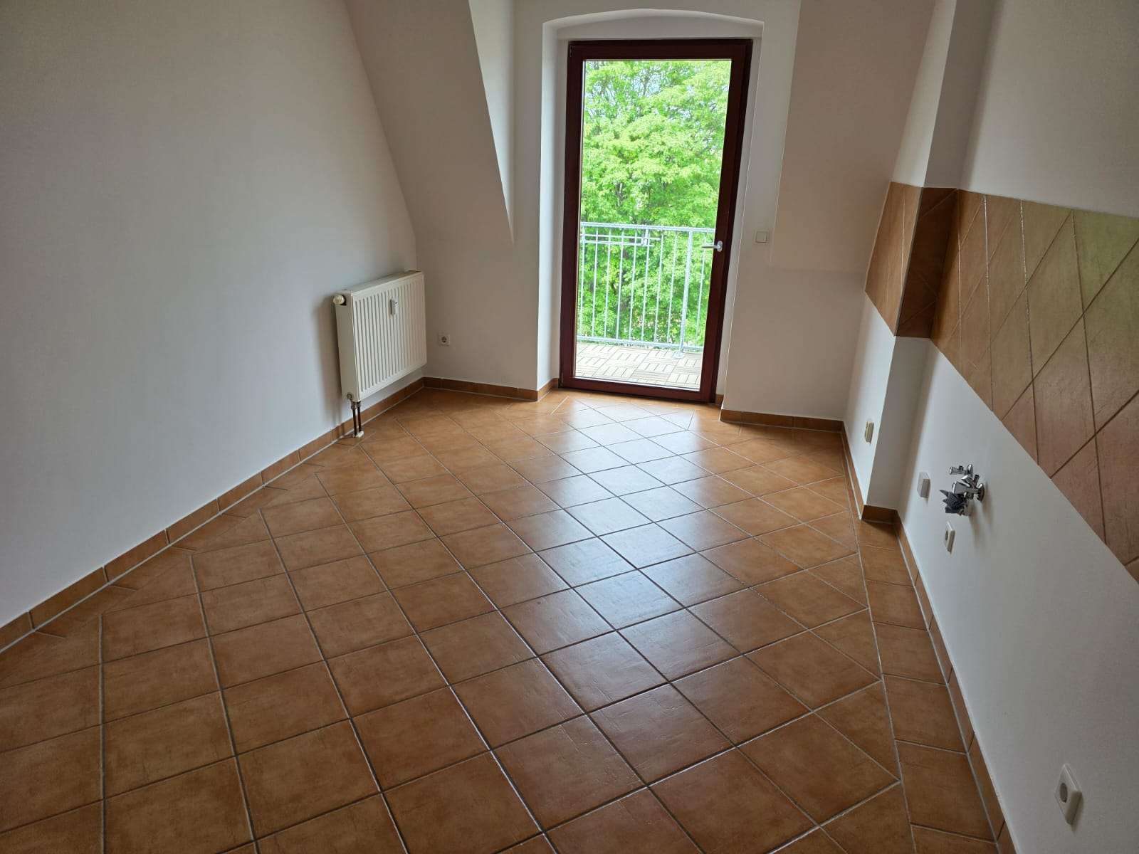 Küche mit Balkon